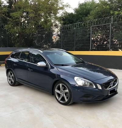 VOLVO V60 2.0 T5 R DESIGN DYNAMIC 16V TURBO GASOLINA 4P AUTOMATIZADO